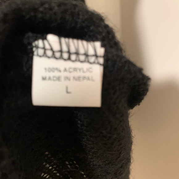 Knit sweater dress/tunic with front pocket detail. - Picture 4 of 8